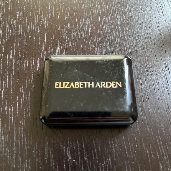 NWOB Elizabeth Arden Eyeshadow: Teak 06 3.3g - Picture 2 of 3